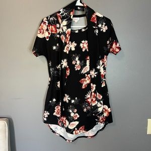 LuLaRoe Floral Short Sleeve Shirt With Belt Size XS